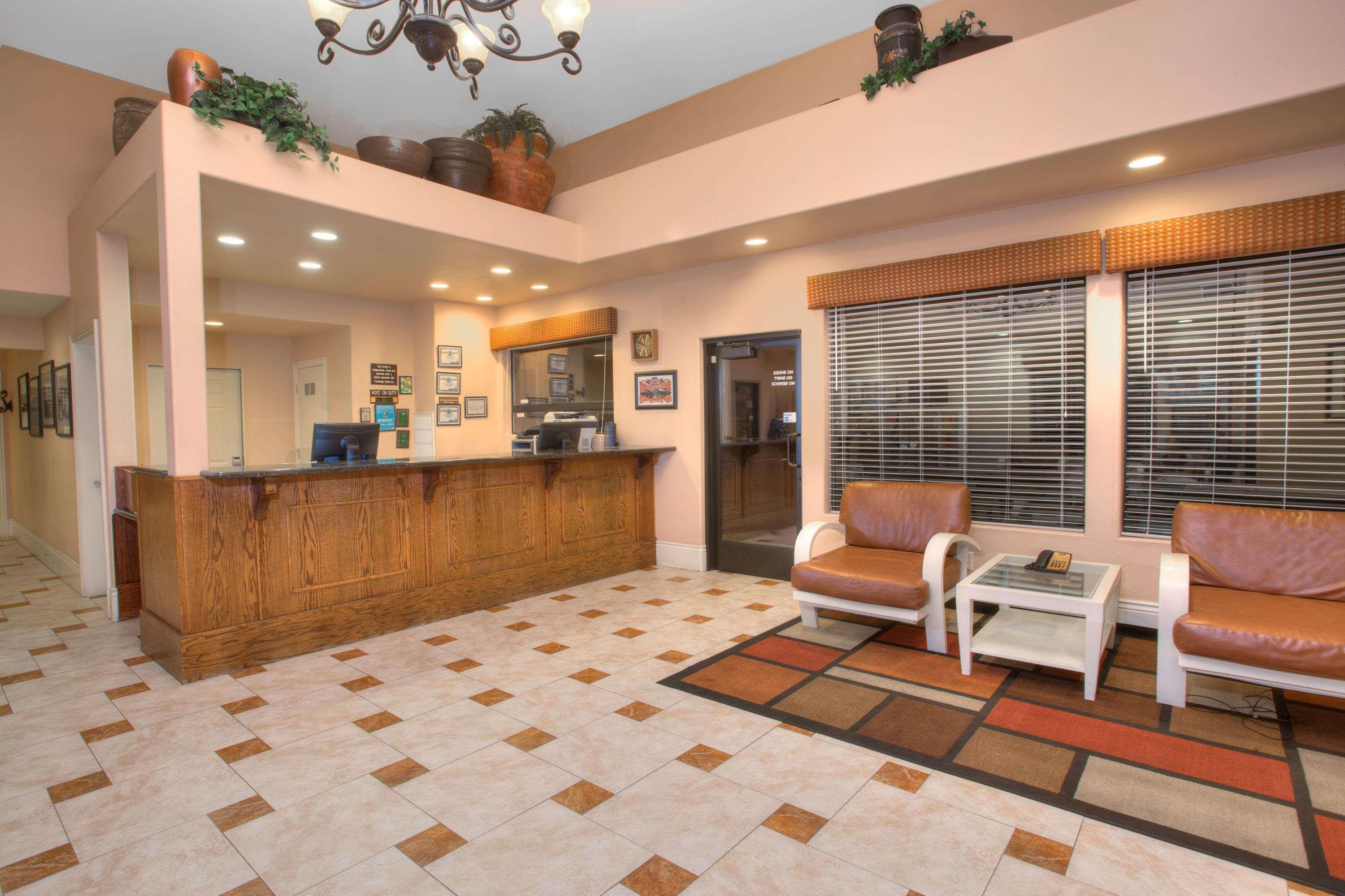 Travelodge Inn & Suites By Wyndham Yucca Valley/Joshua Tree Buitenkant foto